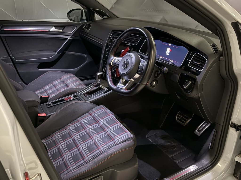 Used Volkswagen Golf 2018 for sale - 77693122: Photo 10