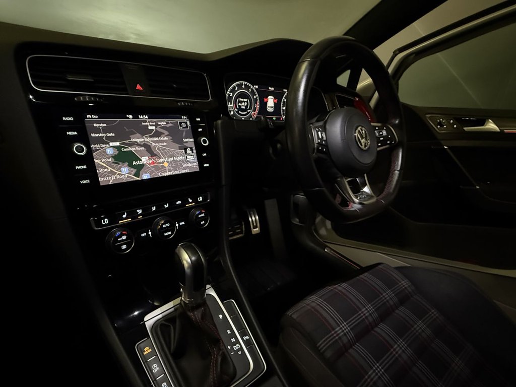 Used Volkswagen Golf 2018 for sale - 77693122: Photo 17