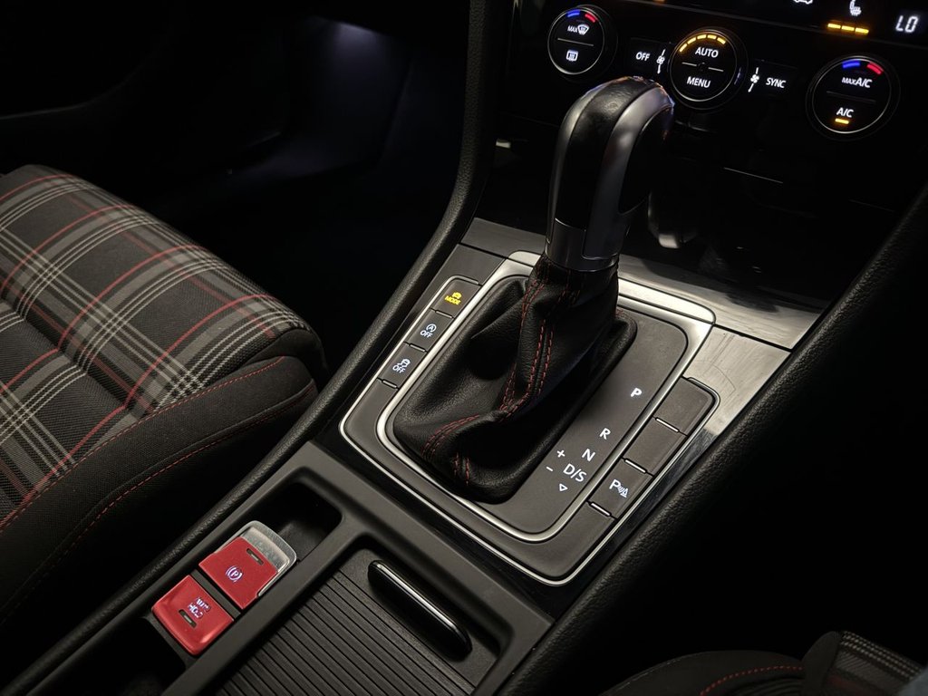 Used Volkswagen Golf 2018 for sale - 77693122: Photo 19