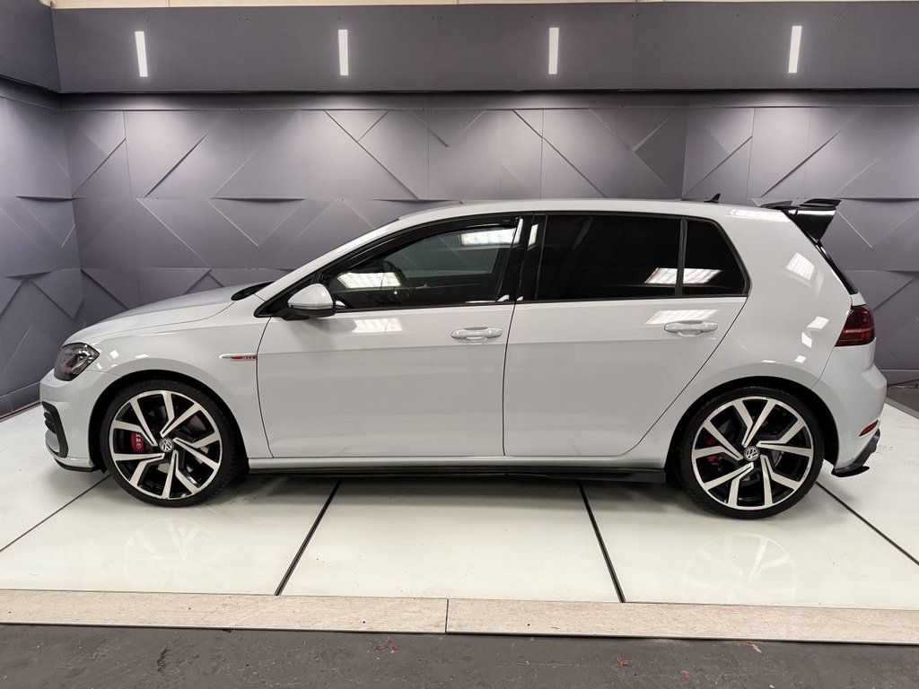 Used Volkswagen Golf 2018 for sale - 77693122: Photo 5