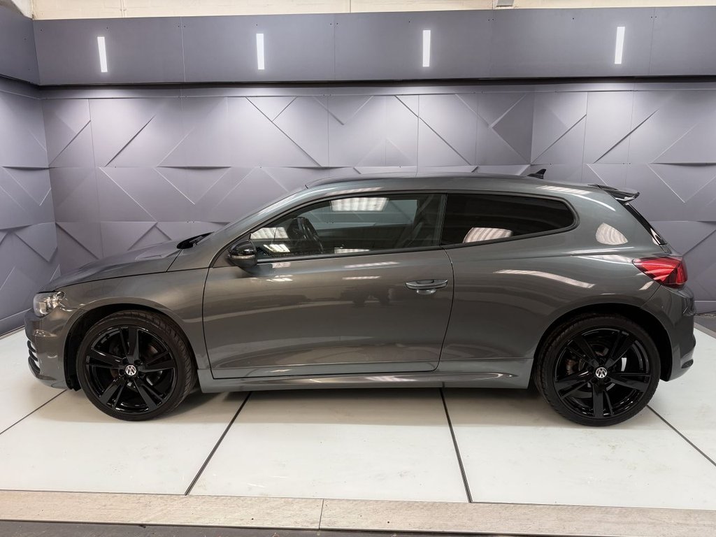 Used Volkswagen Scirocco 2017 for sale - 77583557: Photo 5