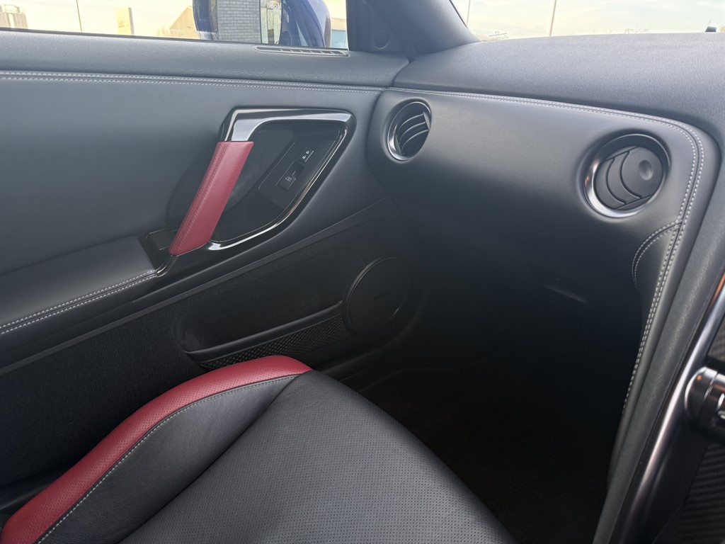 Used Nissan GT-R 2015 for sale - 77660708: Photo 10