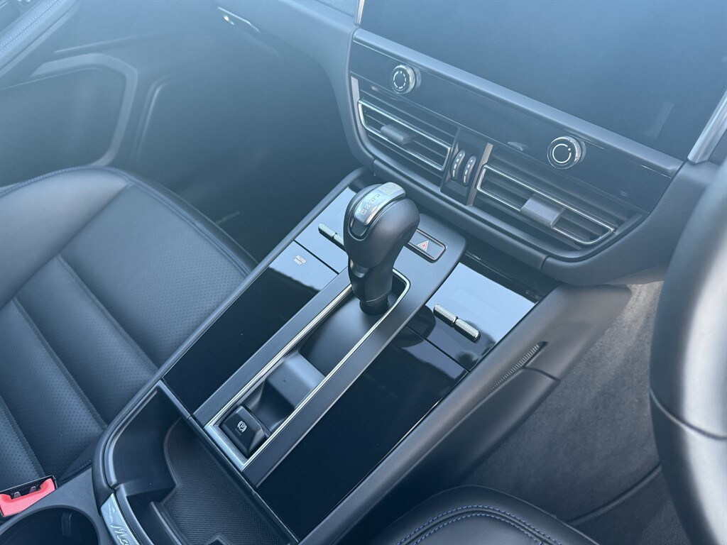 Used Porsche Macan 2023 for sale - 77247674: Photo 17