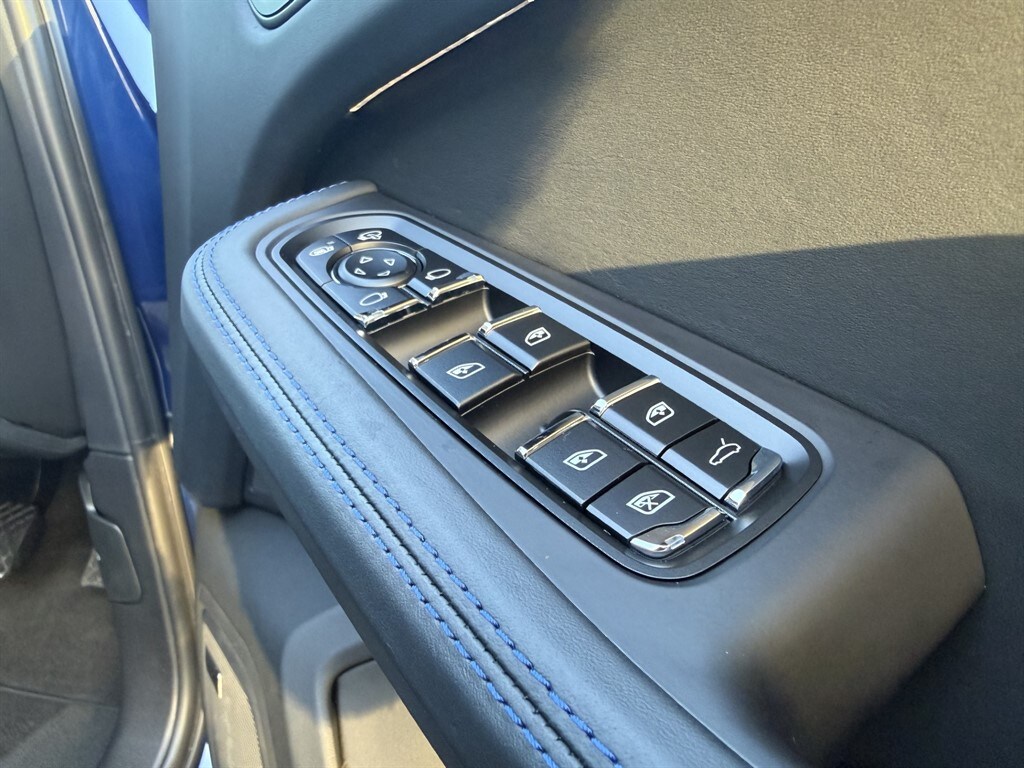 Used Porsche Macan 2023 for sale - 77247674: Photo 21