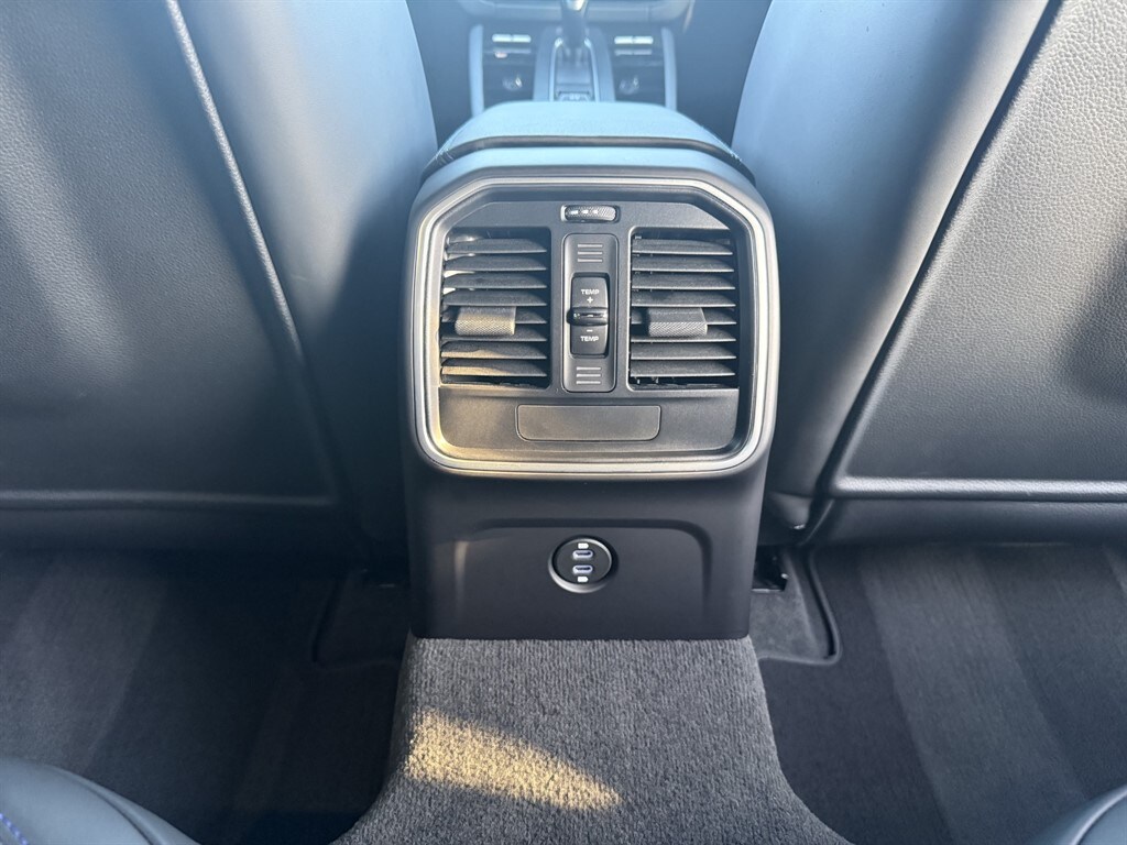 Used Porsche Macan 2023 for sale - 77247674: Photo 25