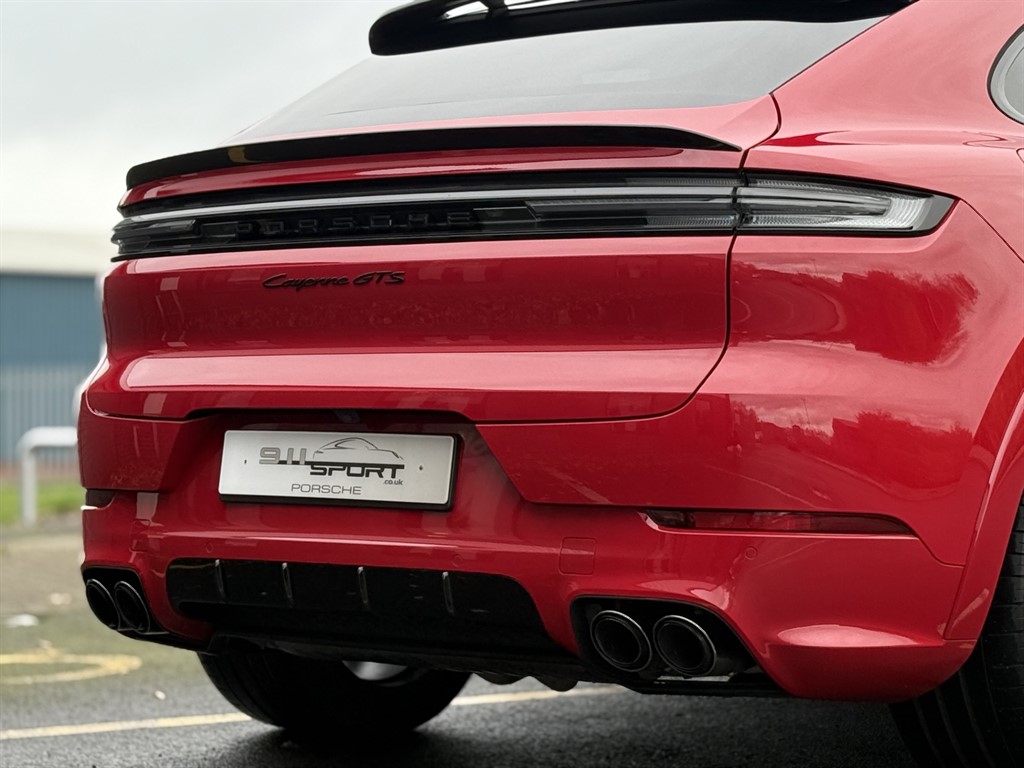 Used Porsche Cayenne 2024 for sale - 77247672: Photo 2