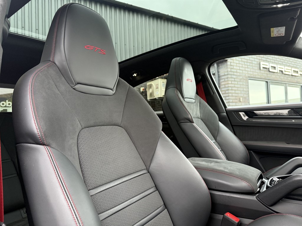 Used Porsche Cayenne 2024 for sale - 77247672: Photo 20