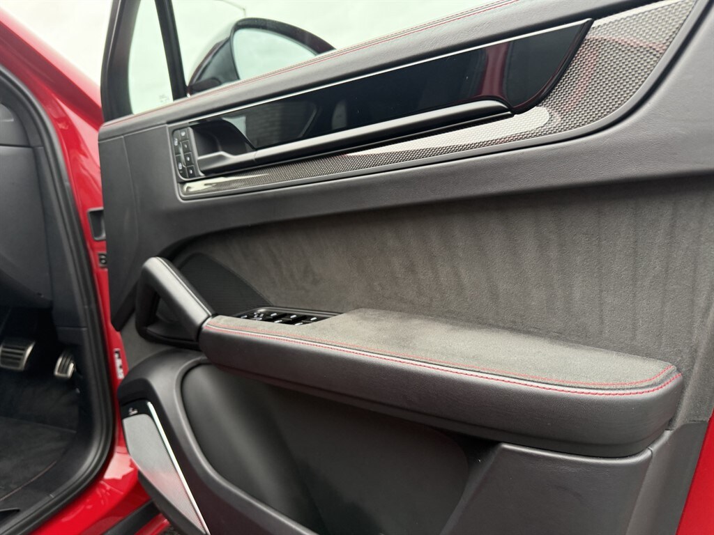 Used Porsche Cayenne 2024 for sale - 77247672: Photo 37