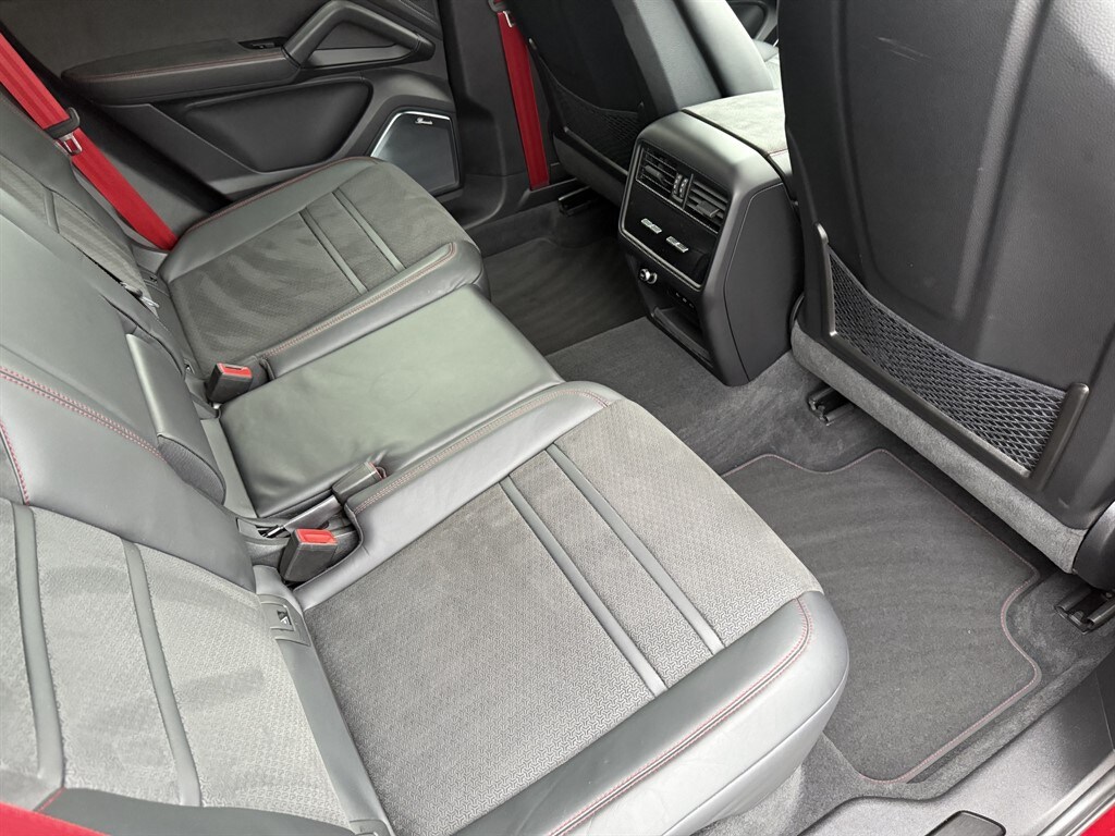 Used Porsche Cayenne 2024 for sale - 77247672: Photo 39