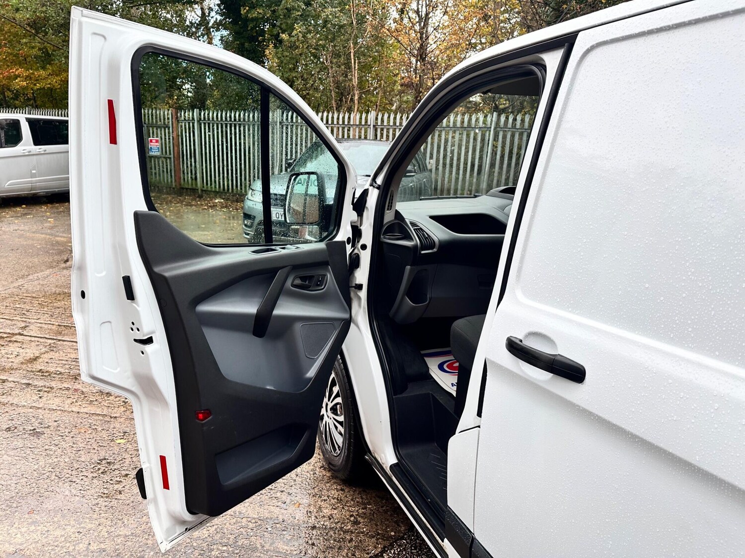 Used Ford Transit Custom 2017 for sale - 76432635: Photo 20