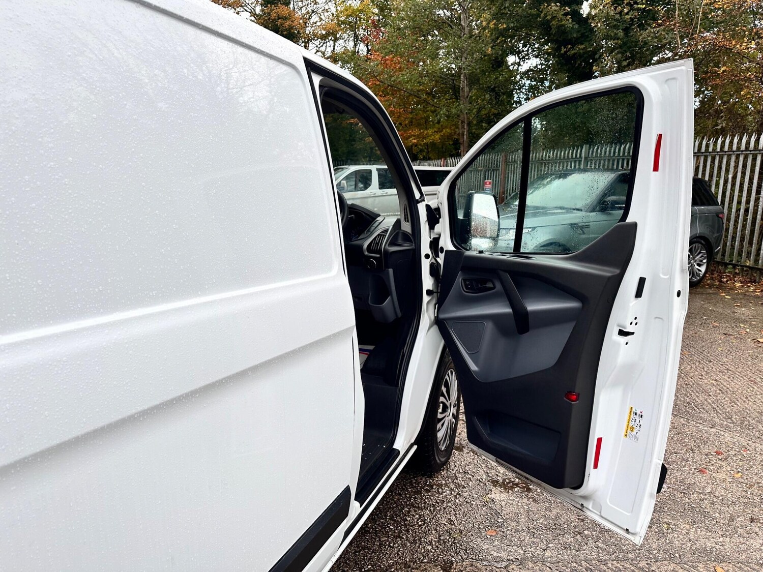 Used Ford Transit Custom 2017 for sale - 76432635: Photo 25