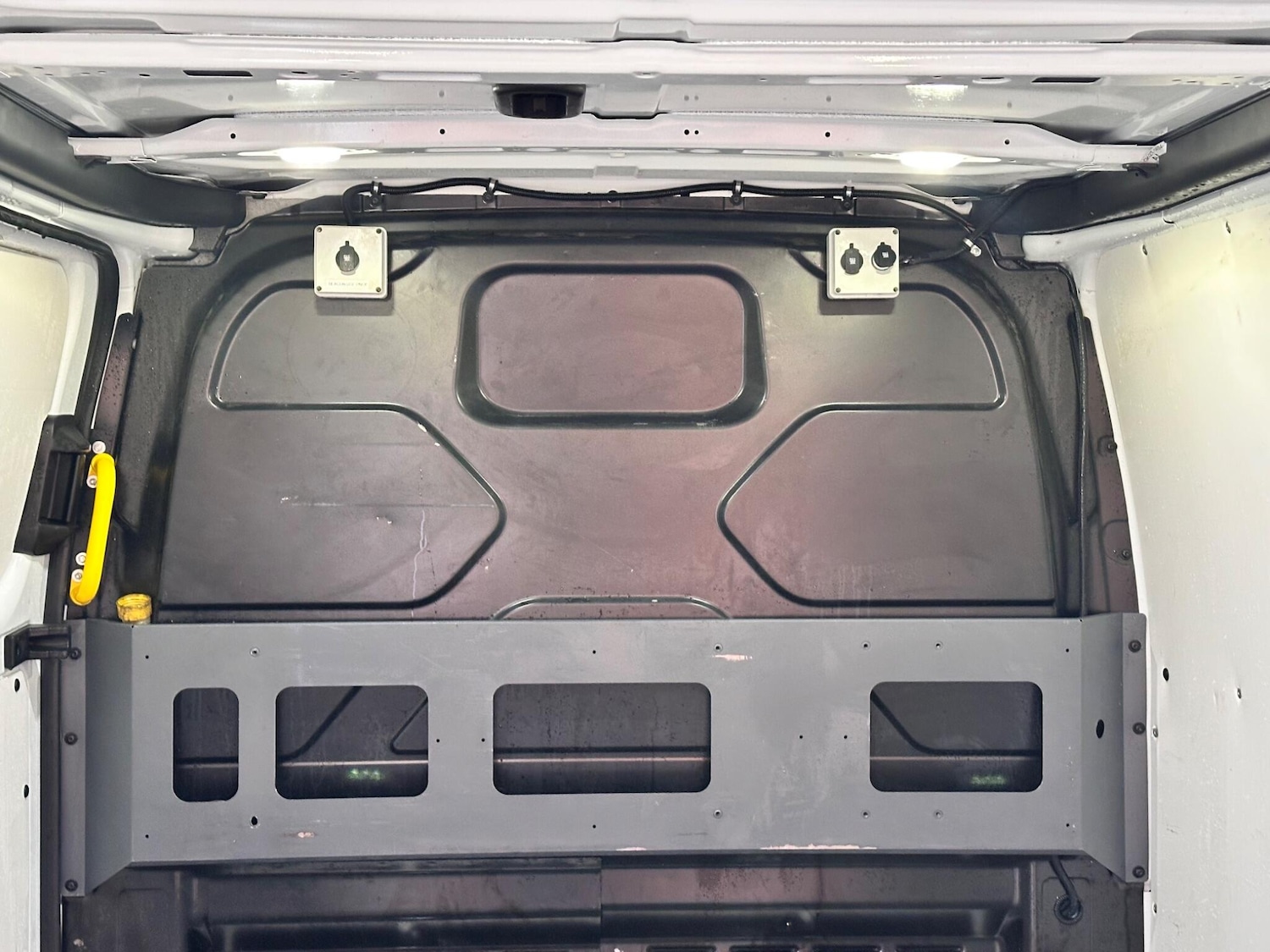 Used Ford Transit Custom 2017 for sale - 76432635: Photo 43