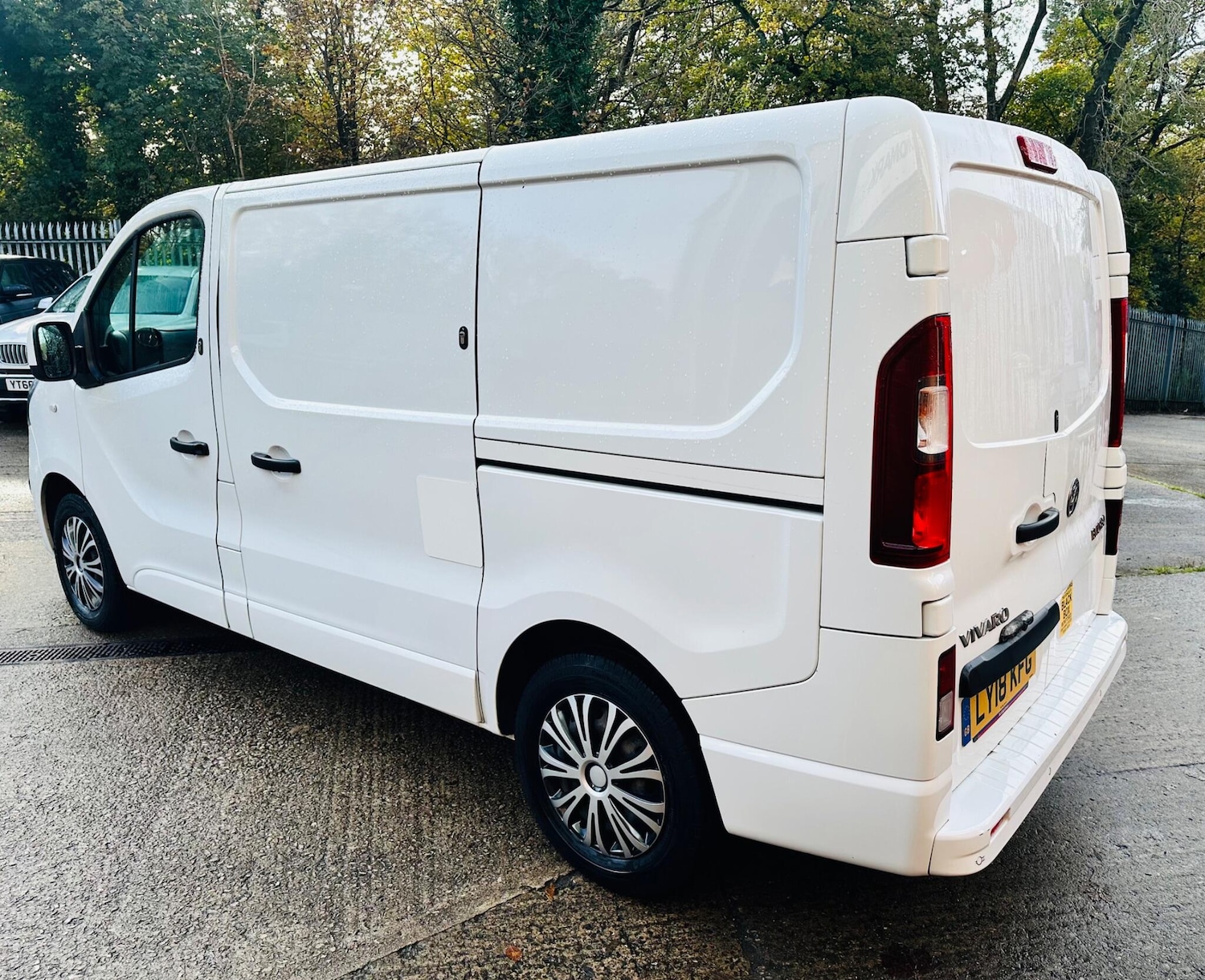 Used Vauxhall Vivaro 2018 for sale - 76423149: Photo 11