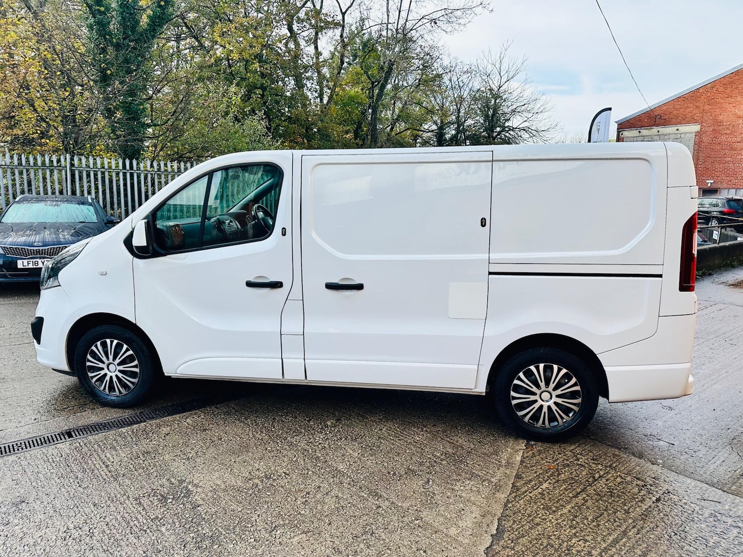 Used Vauxhall Vivaro 2018 for sale - 76423149: Photo 14
