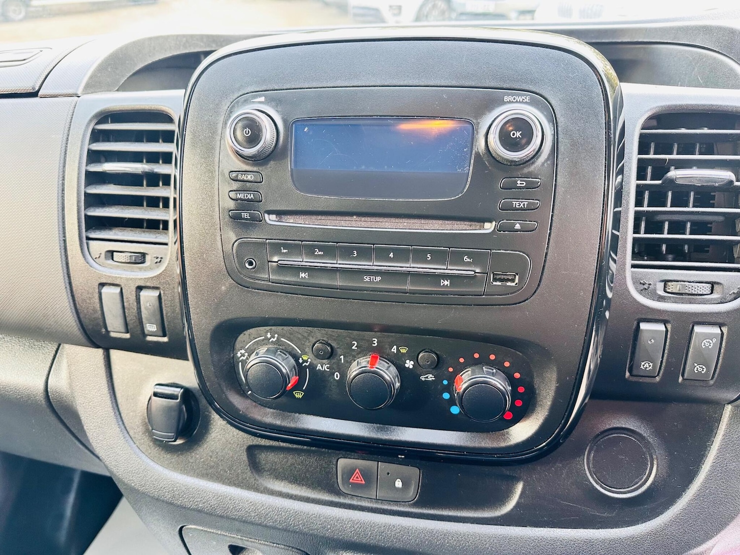 Used Vauxhall Vivaro 2018 for sale - 76423149: Photo 32