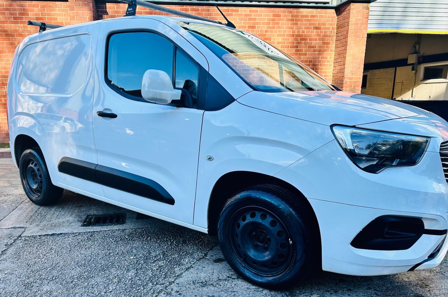 Used Vauxhall Combo 2021 for sale - 76388621: Photo 4