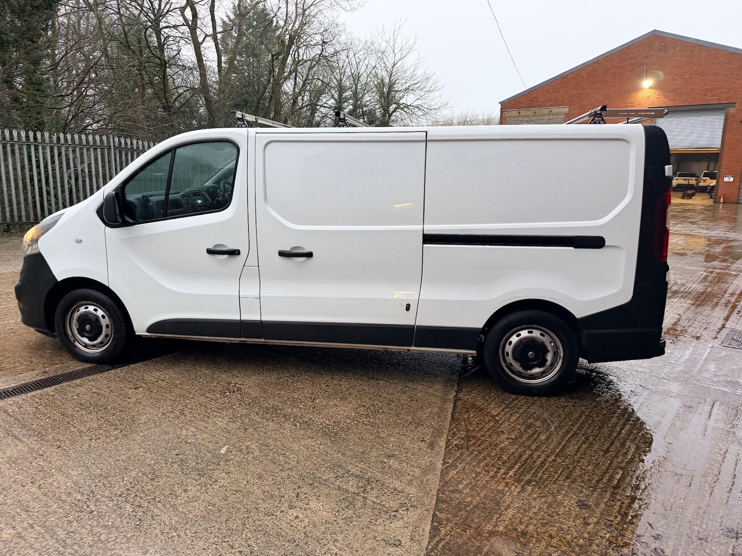 Used Vauxhall Vivaro 2017 for sale - 76952310: Photo 16