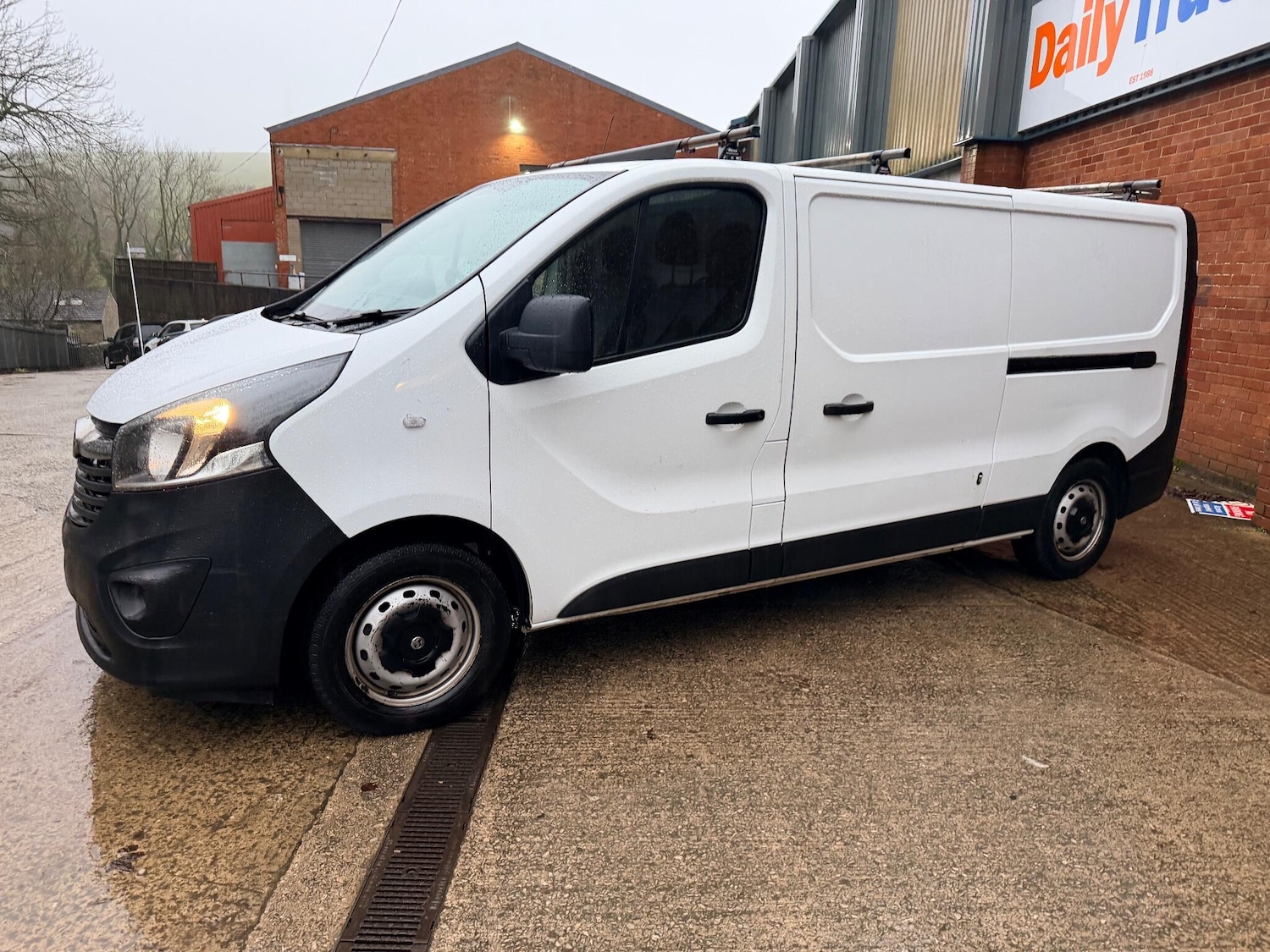 Used Vauxhall Vivaro 2017 for sale - 76952310: Photo 20