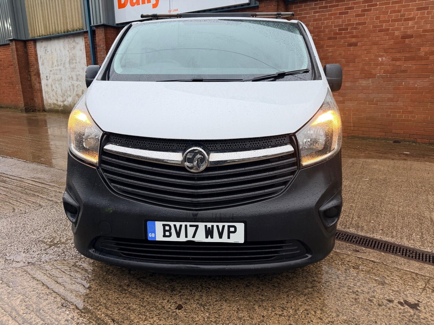 Used Vauxhall Vivaro 2017 for sale - 76952310: Photo 4