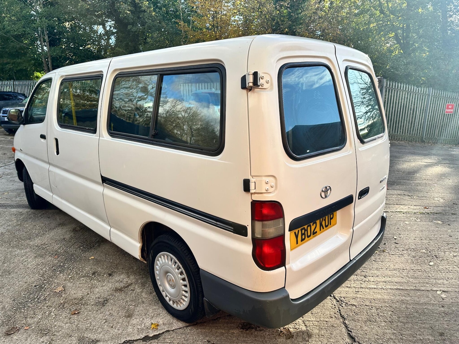 Used Toyota HiAce 2002 for sale - 76349157: Photo 13
