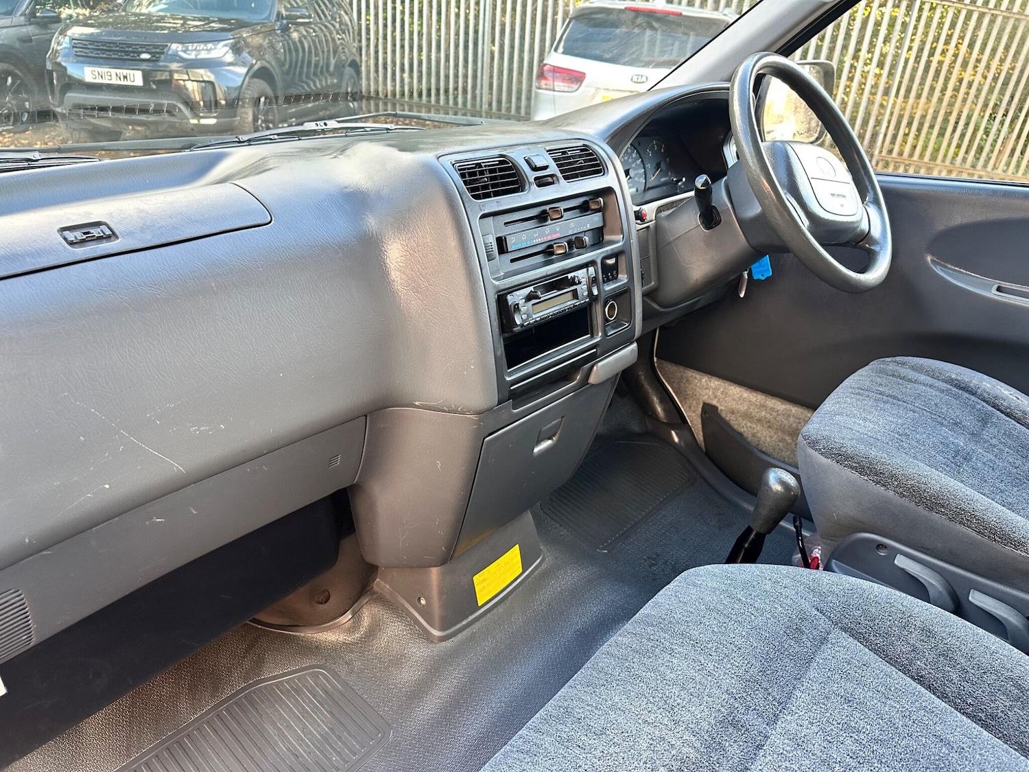 Used Toyota HiAce 2002 for sale - 76349157: Photo 20