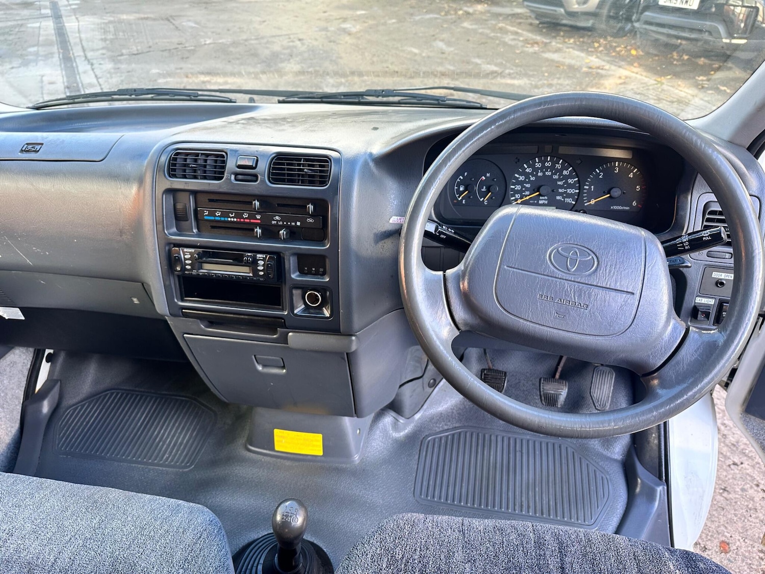 Used Toyota HiAce 2002 for sale - 76349157: Photo 27