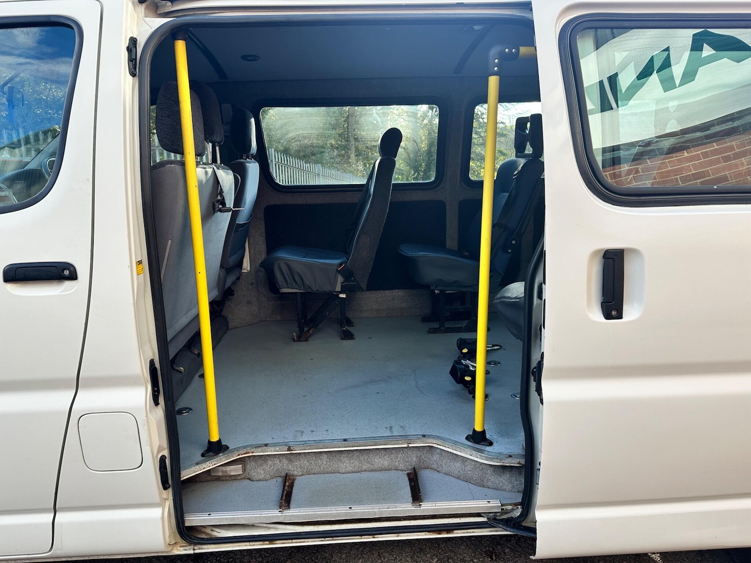 Used Toyota HiAce 2002 for sale - 76349157: Photo 29