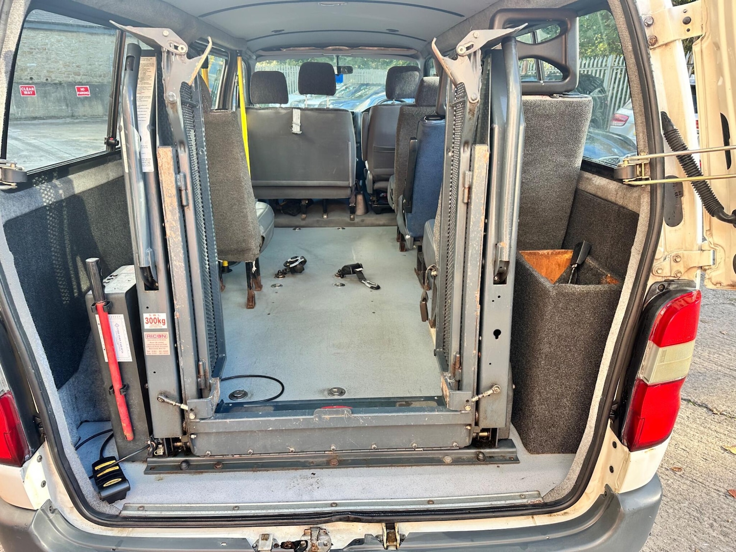 Used Toyota HiAce 2002 for sale - 76349157: Photo 36
