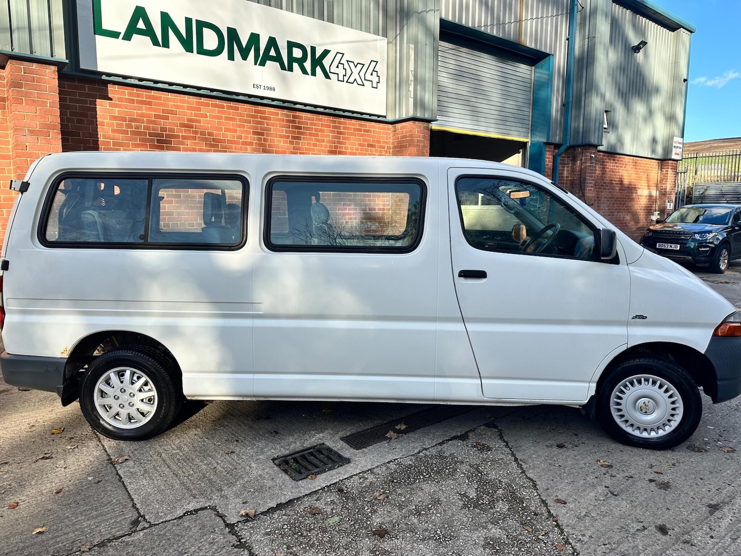 Used Toyota HiAce 2002 for sale - 76349157: Photo 8