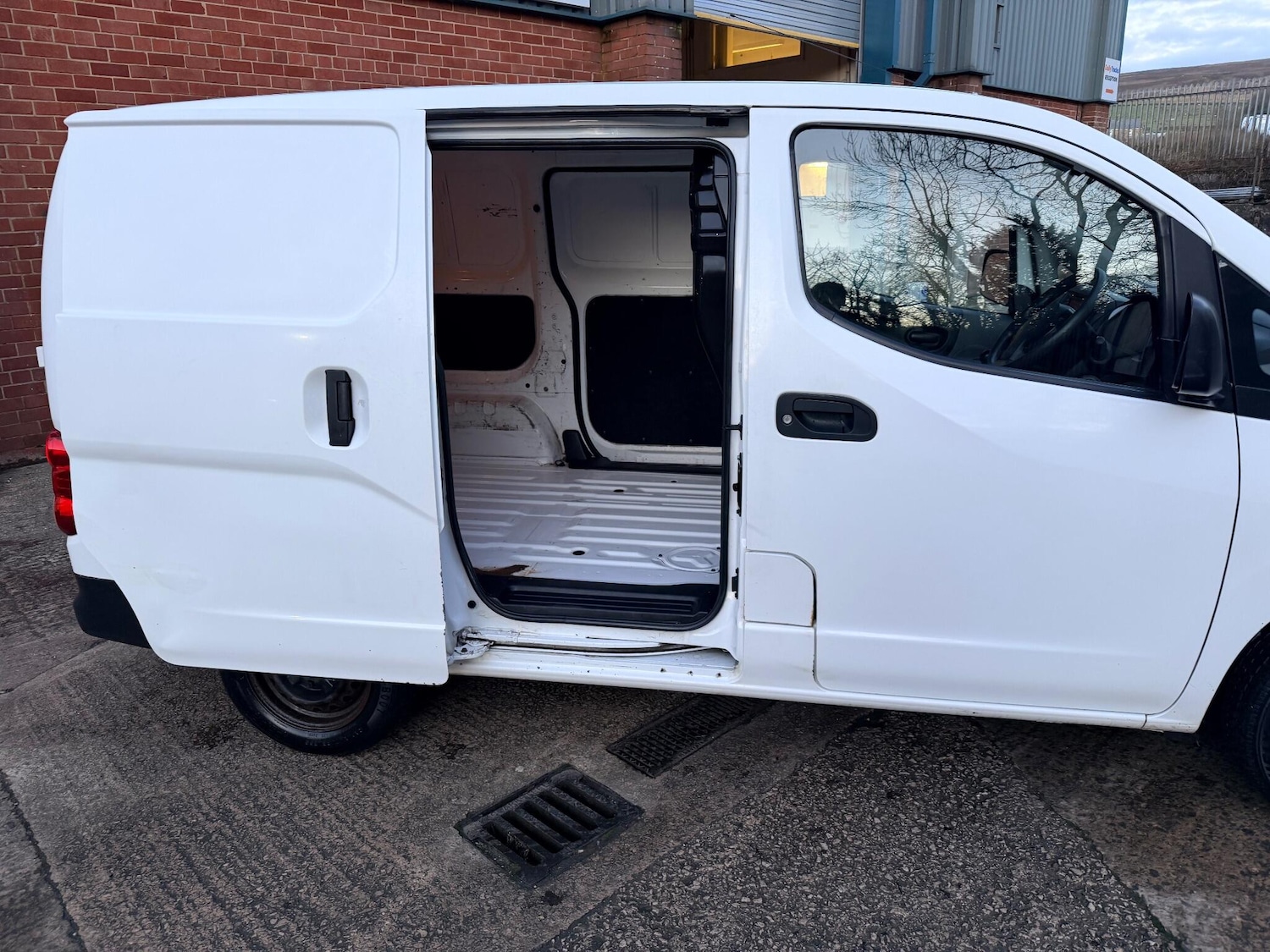 Used Nissan NV200 2014 for sale - 76913949: Photo 36