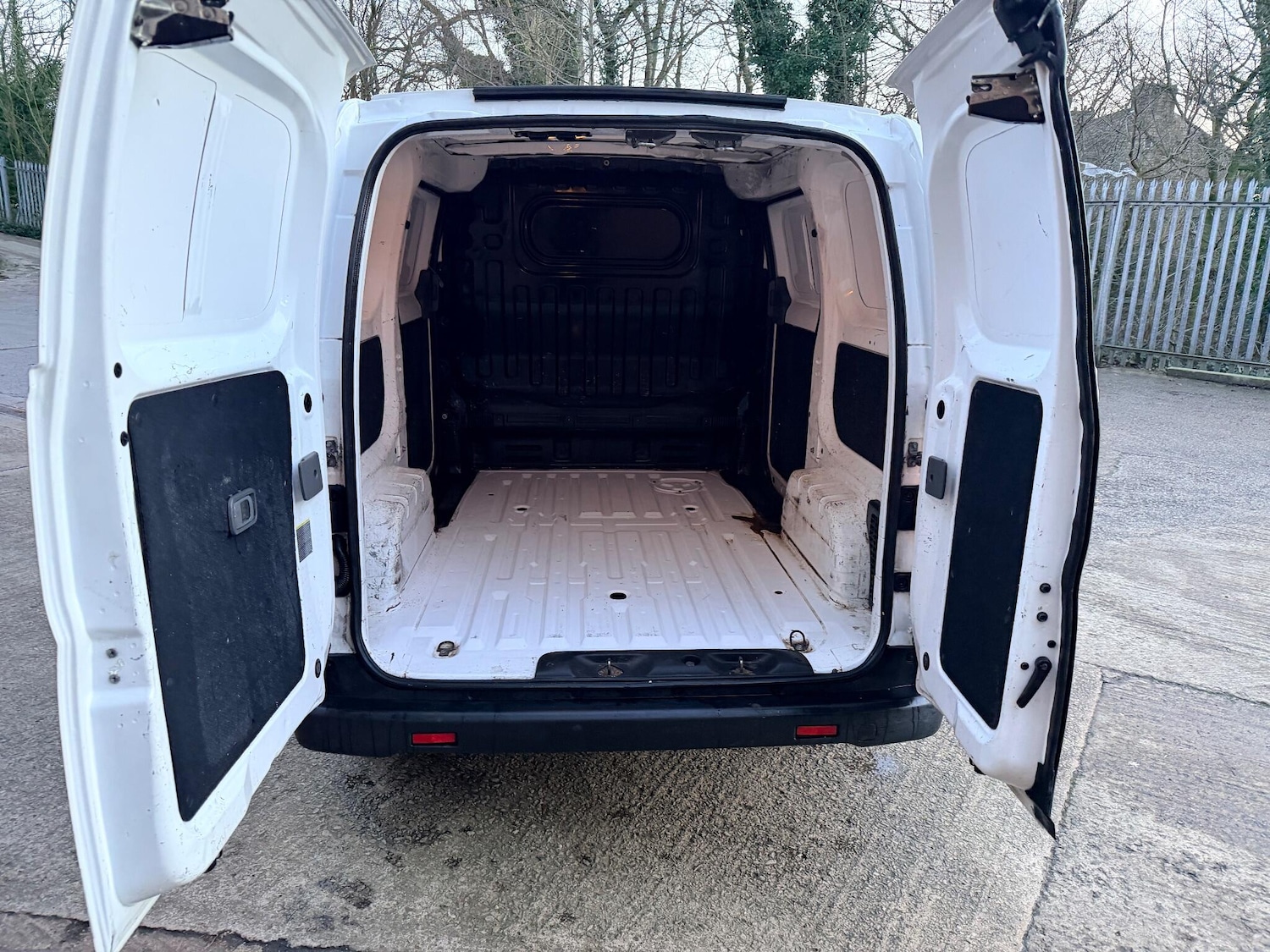 Used Nissan NV200 2014 for sale - 76913949: Photo 40