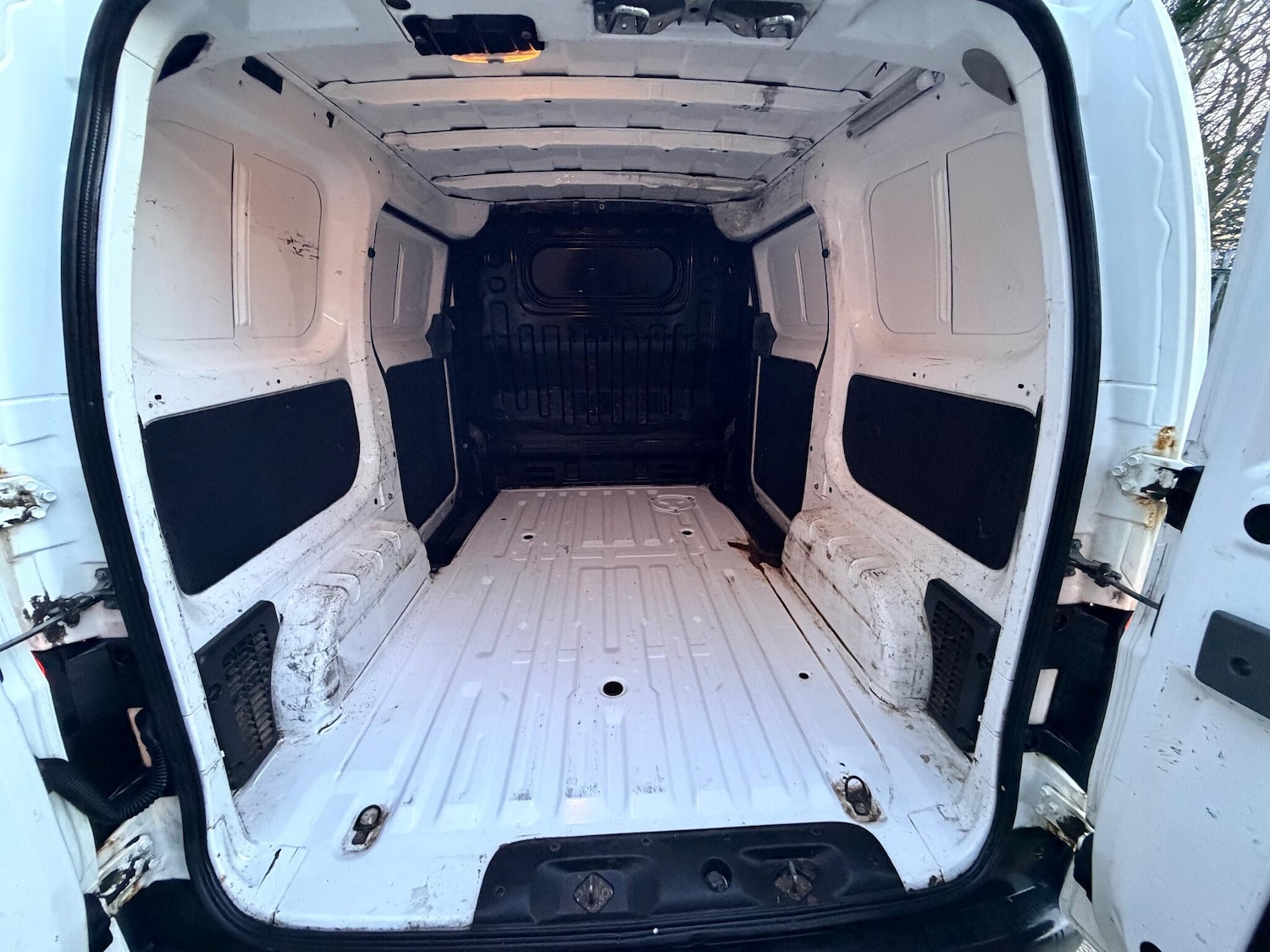 Used Nissan NV200 2014 for sale - 76913949: Photo 42