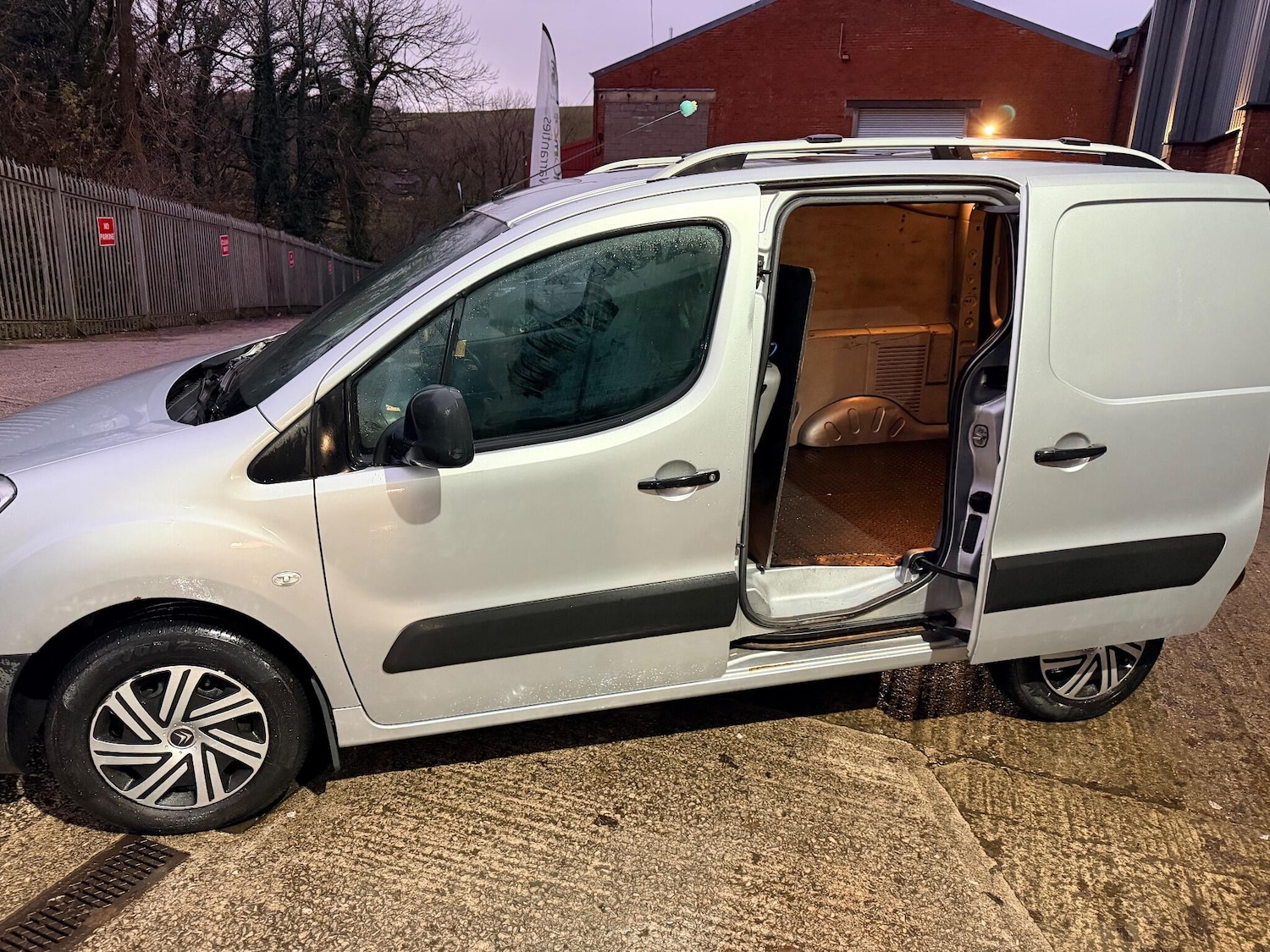 Used Citroen Berlingo 2013 for sale - 77081509: Photo 41