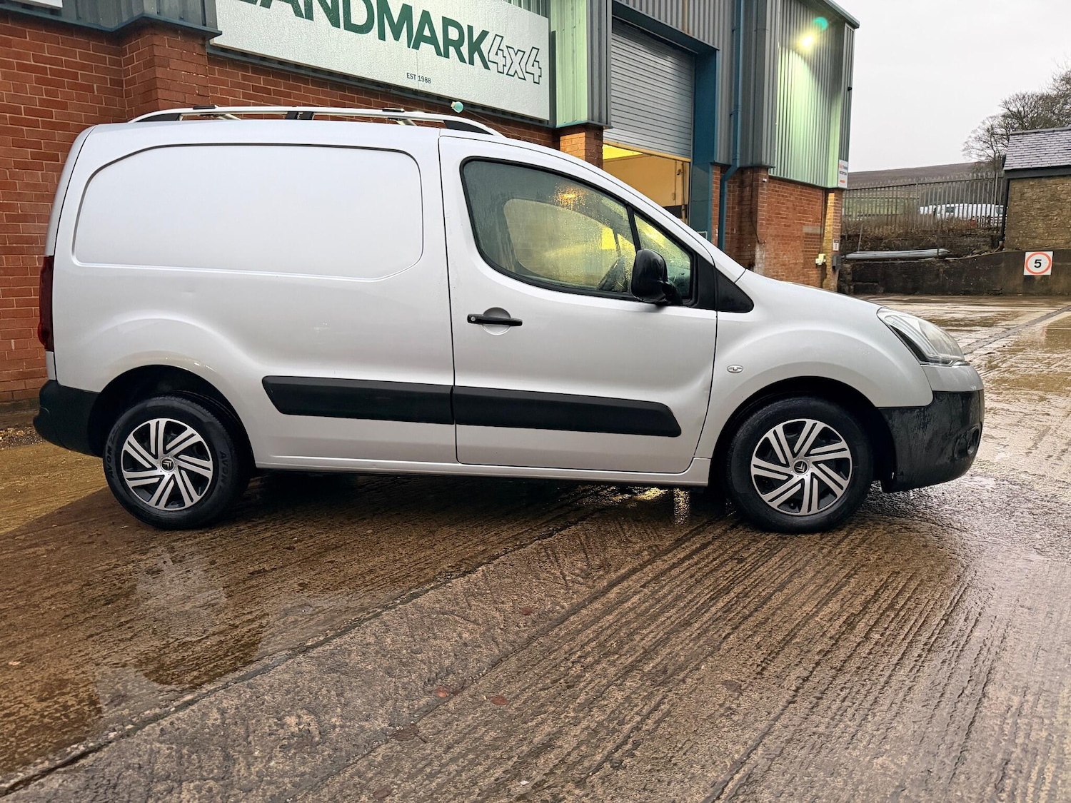 Used Citroen Berlingo 2013 for sale - 77081509: Photo 7