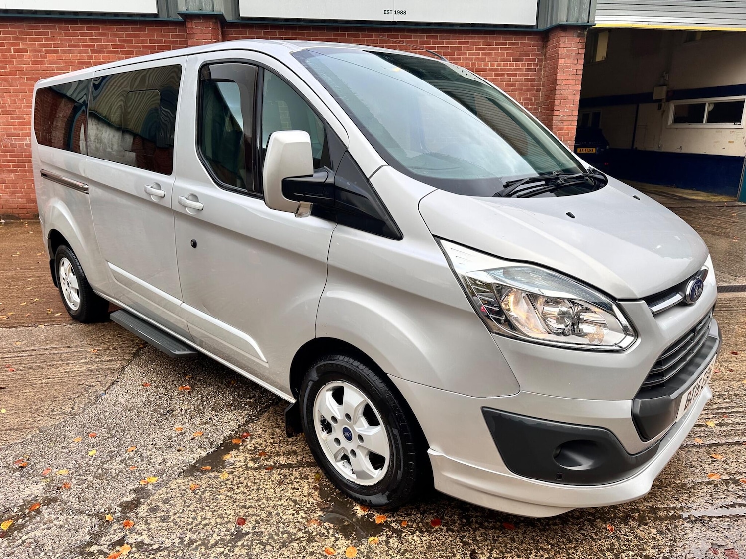 Used Ford Tourneo Custom 2015 for sale - 76440323: Photo 1