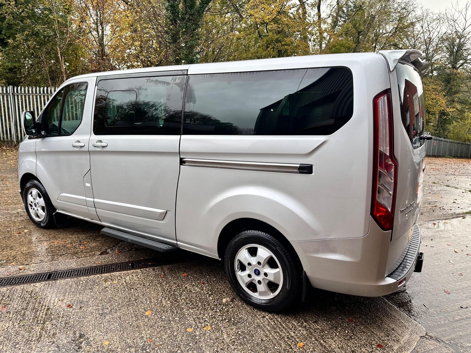 Used Ford Tourneo Custom 2015 for sale - 76440323: Photo 10