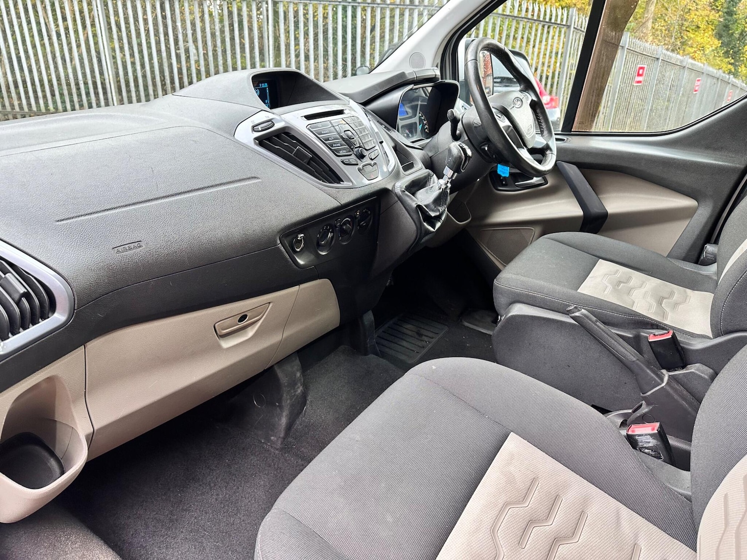 Used Ford Tourneo Custom 2015 for sale - 76440323: Photo 20