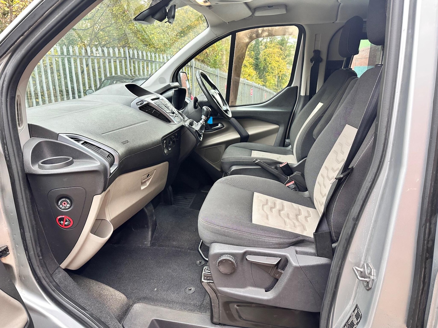 Used Ford Tourneo Custom 2015 for sale - 76440323: Photo 21