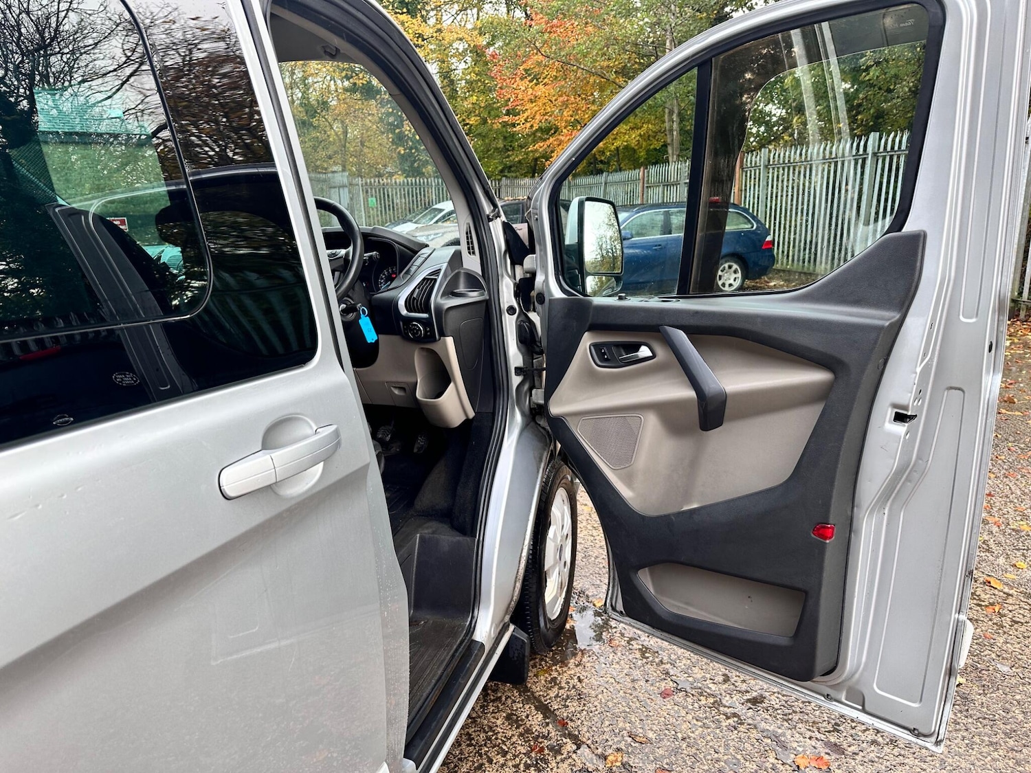 Used Ford Tourneo Custom 2015 for sale - 76440323: Photo 22