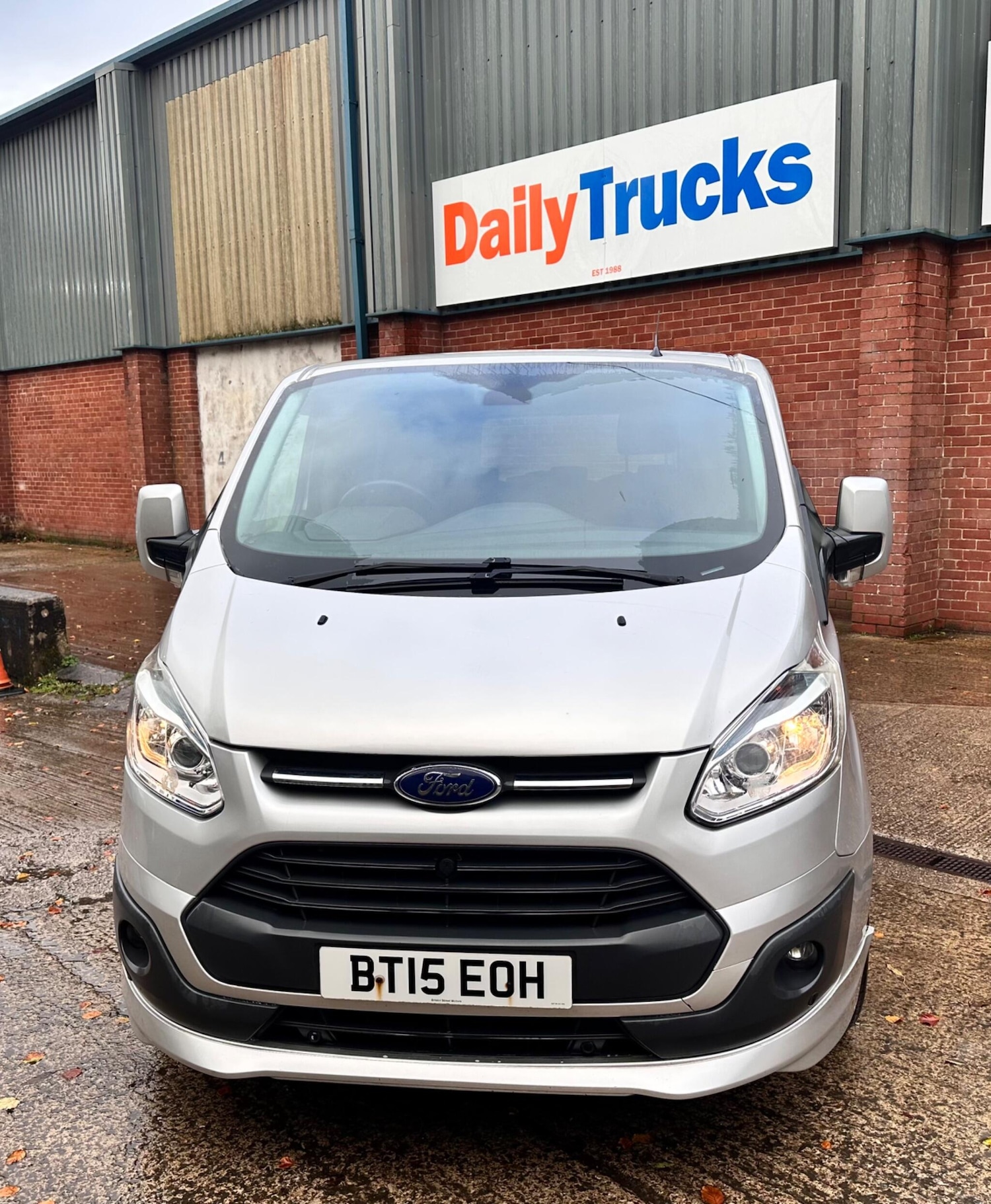 Used Ford Tourneo Custom 2015 for sale - 76440323: Photo 3