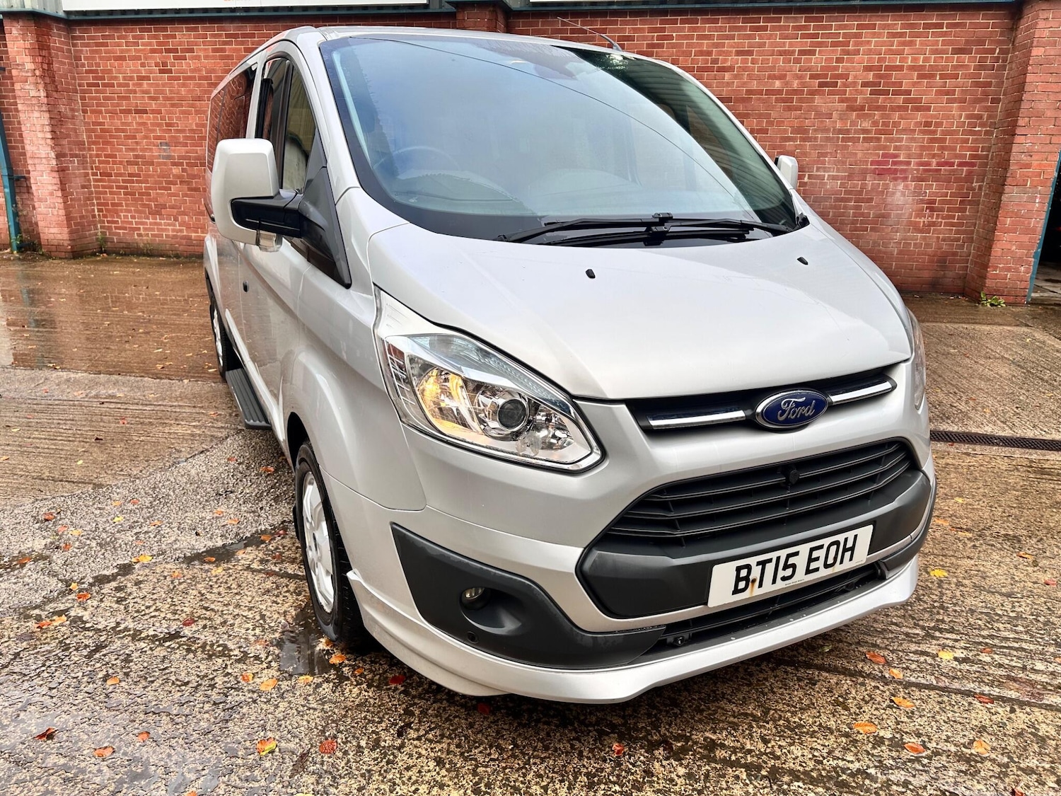 Used Ford Tourneo Custom 2015 for sale - 76440323: Photo 4