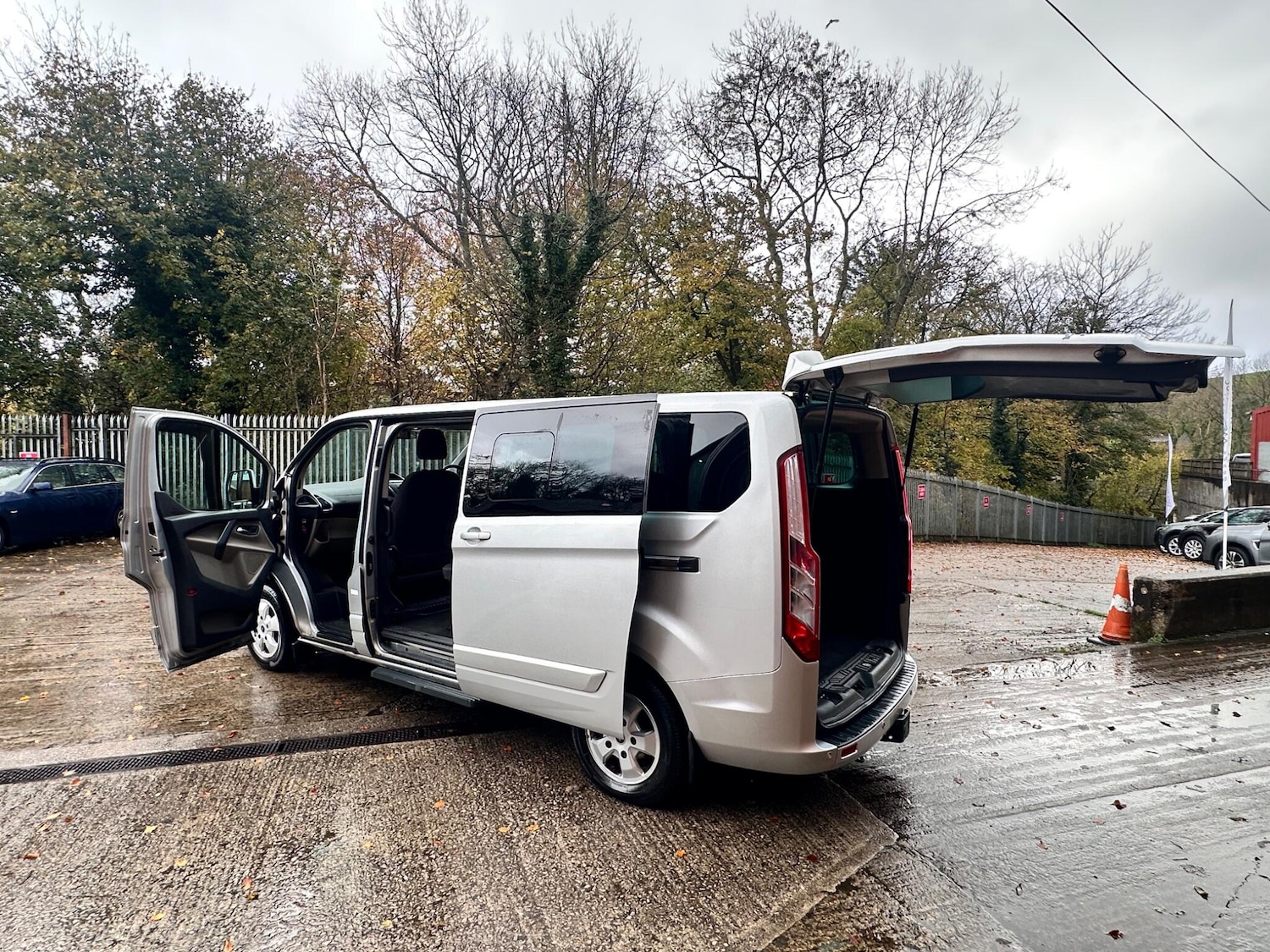 Used Ford Tourneo Custom 2015 for sale - 76440323: Photo 50