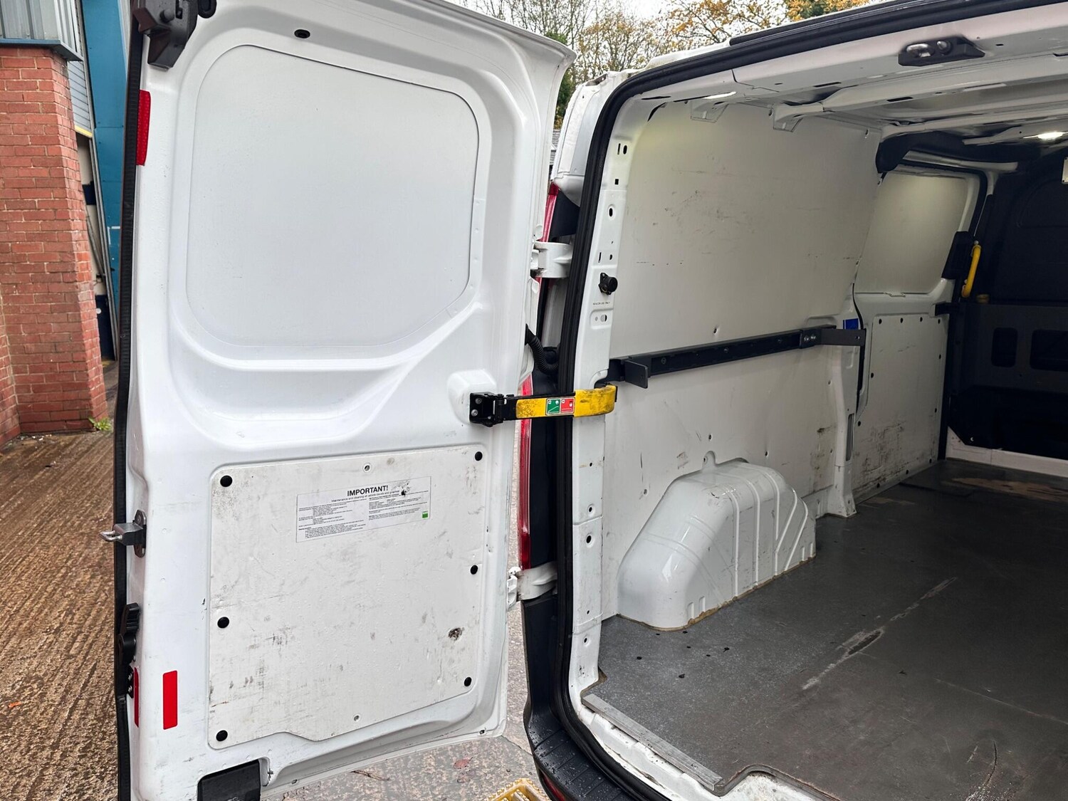 Used Ford Transit Custom 2017 for sale - 77242728: Photo 40