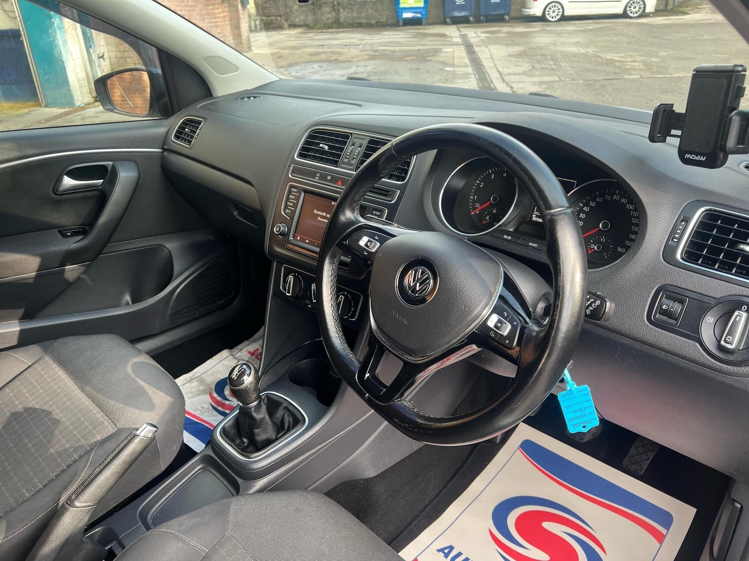 Used Volkswagen Polo 2015 for sale - 76388960: Photo 11