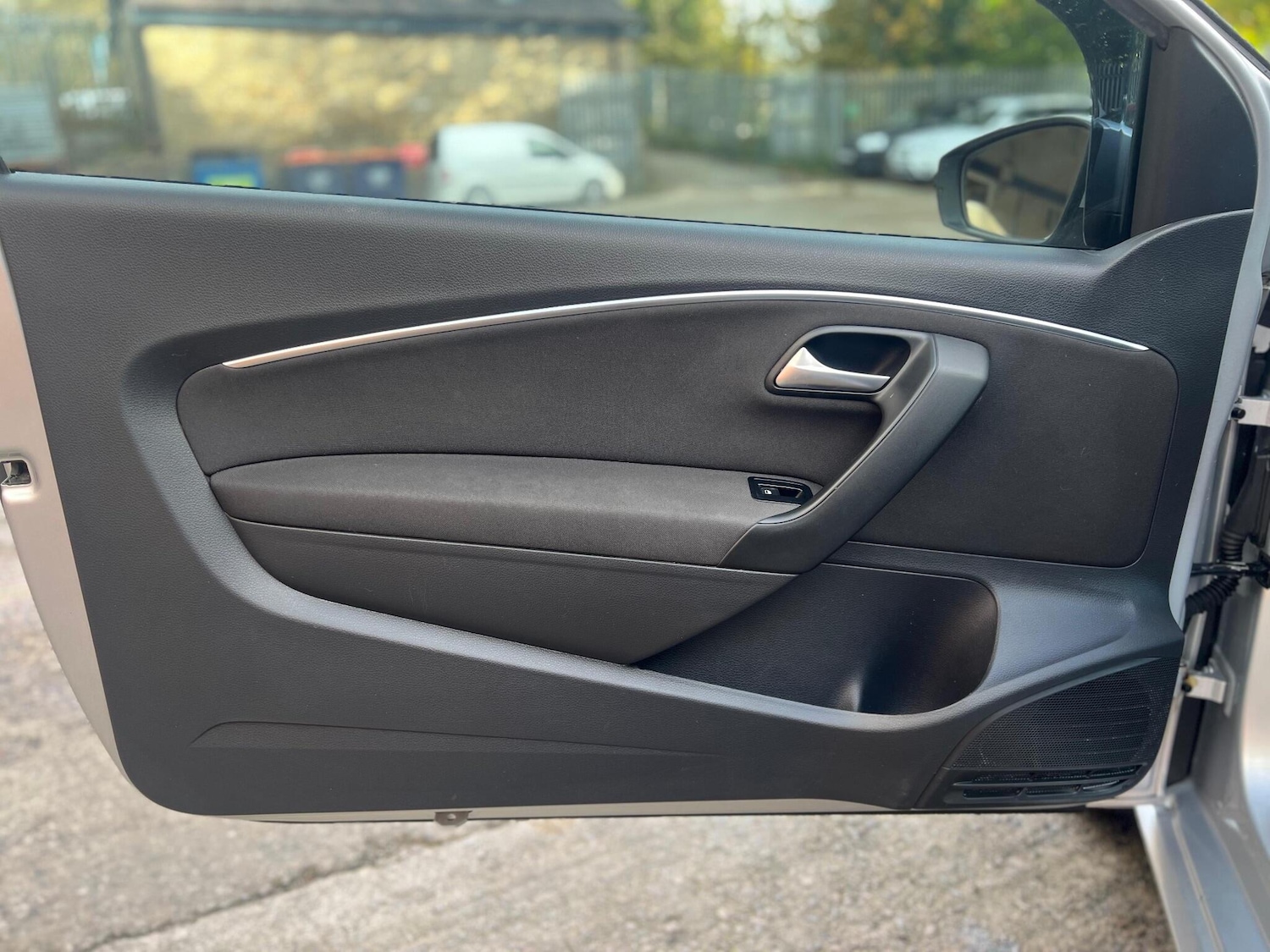 Used Volkswagen Polo 2015 for sale - 76388960: Photo 23