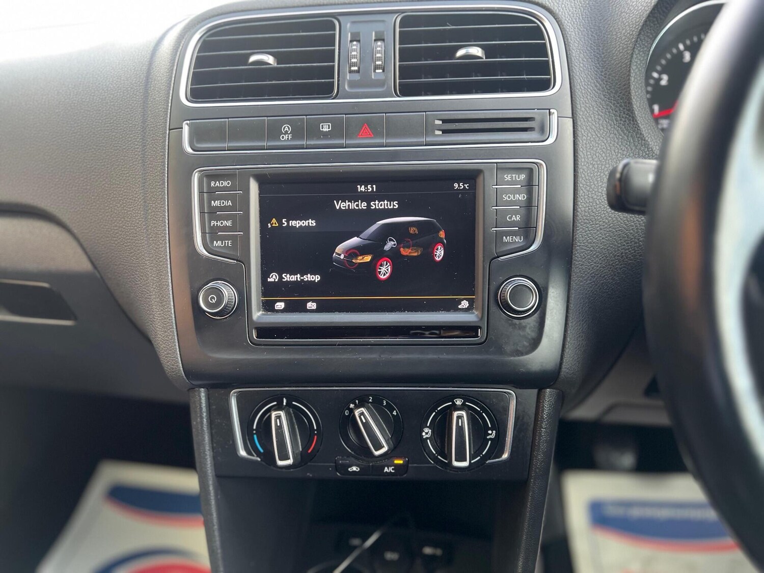 Used Volkswagen Polo 2015 for sale - 76388960: Photo 34