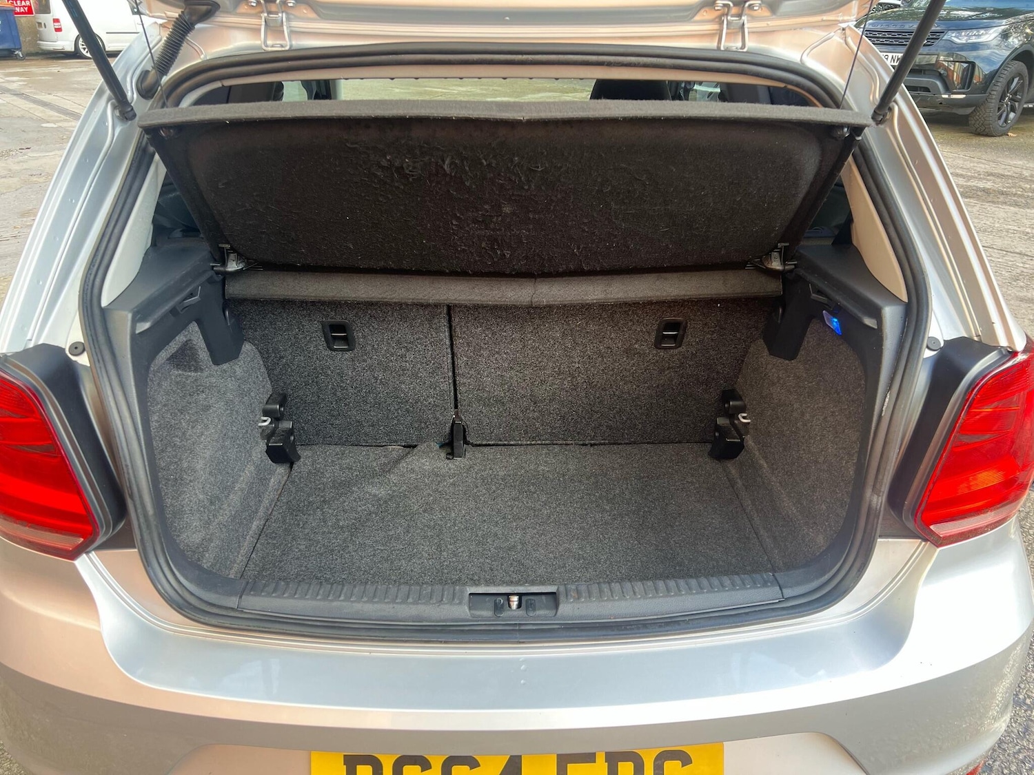 Used Volkswagen Polo 2015 for sale - 76388960: Photo 38