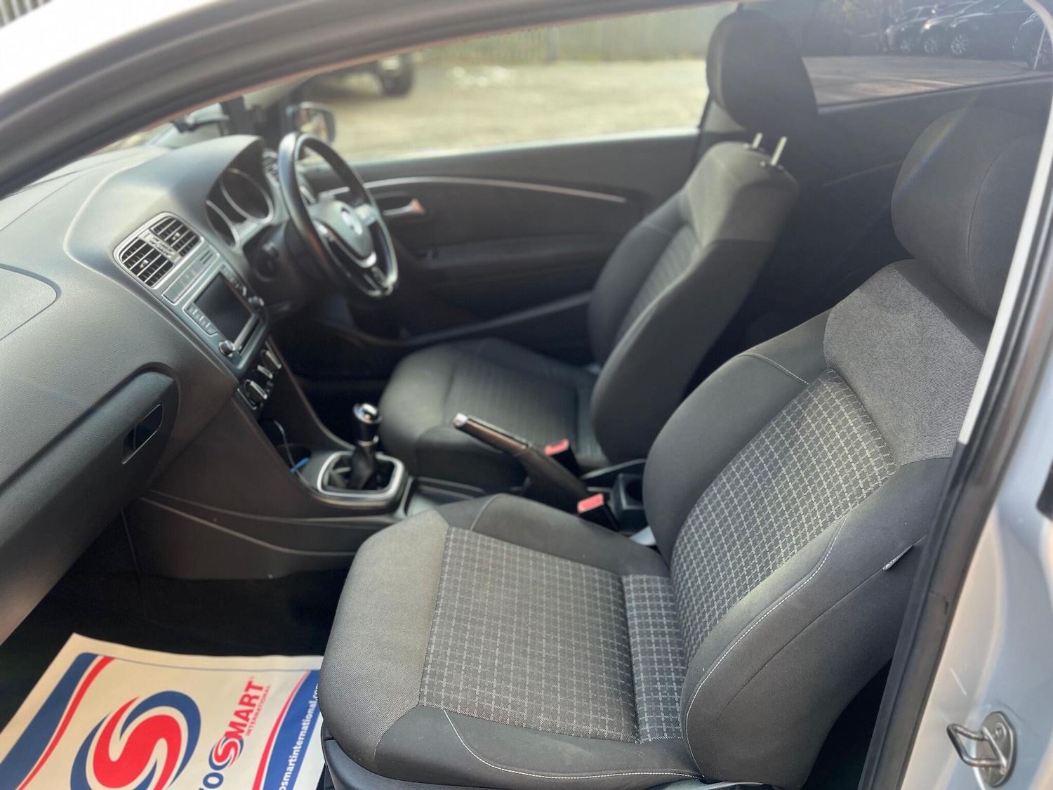 Used Volkswagen Polo 2015 for sale - 76388960: Photo 40