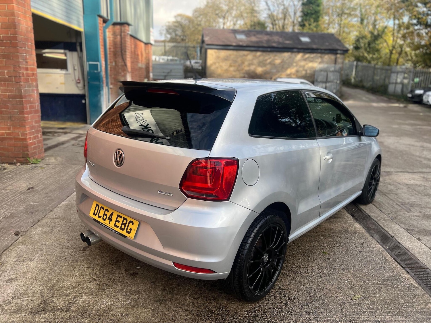 Used Volkswagen Polo 2015 for sale - 76388960: Photo 5