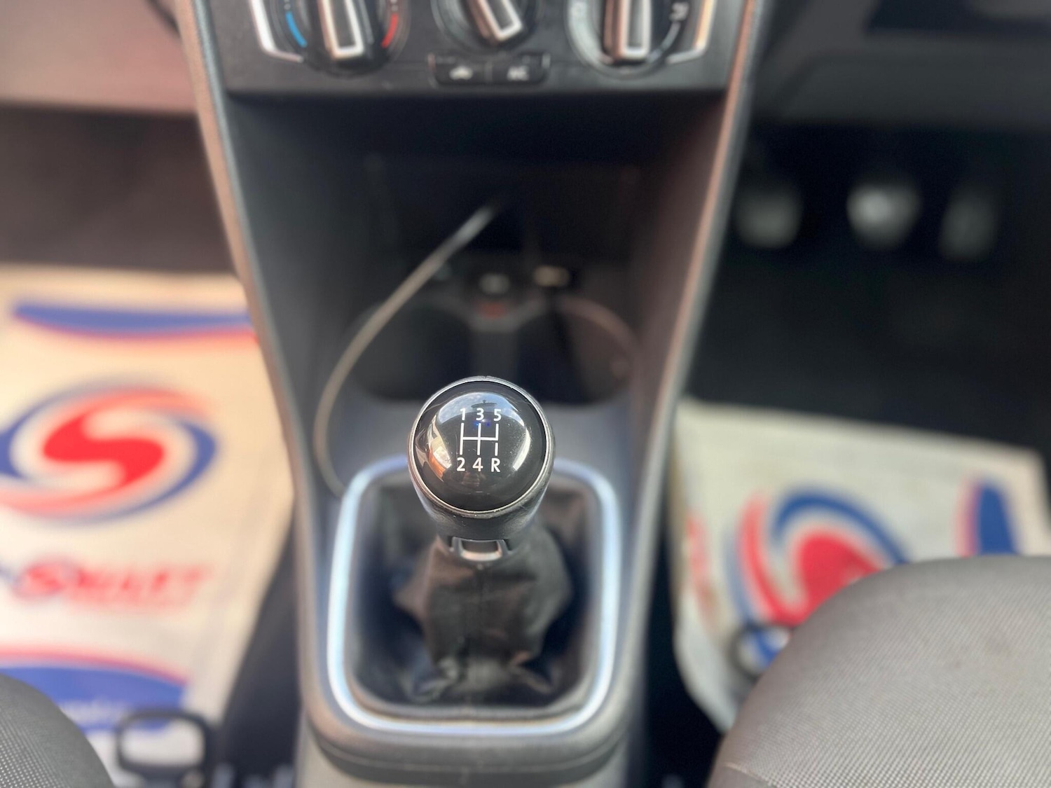 Used Volkswagen Polo 2015 for sale - 76388960: Photo 9